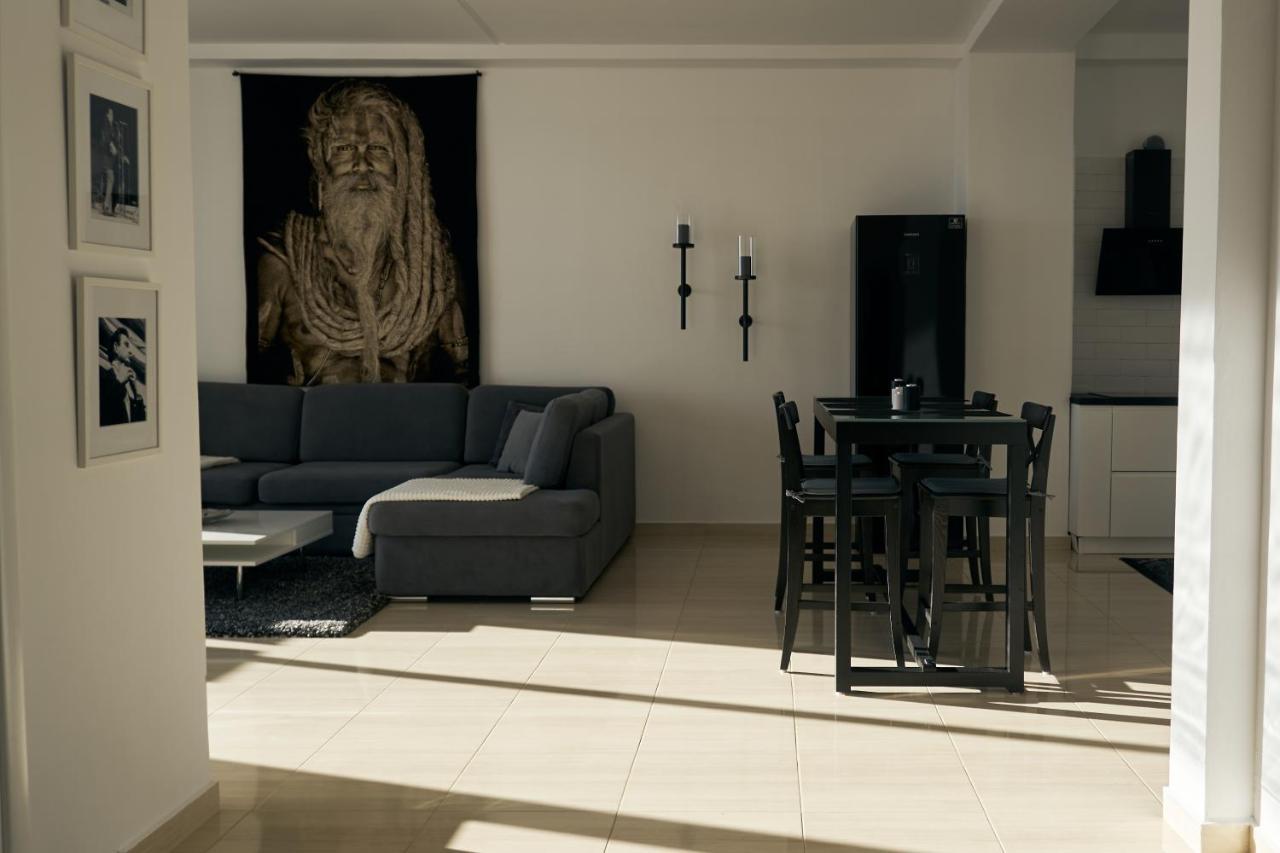 The Garrison Apartment Sarandë エクステリア 写真